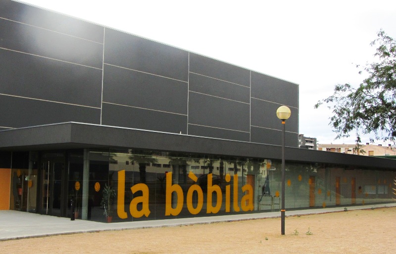 façade batiment sportif